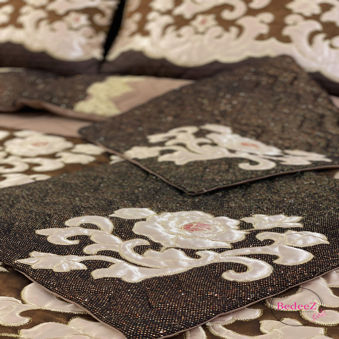 Chocolate Blossom Embroidered Bed Set7.0