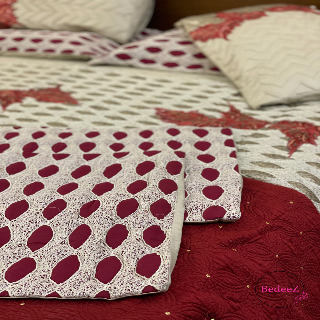 Crimson Delight Embroidered Bed Set2.0