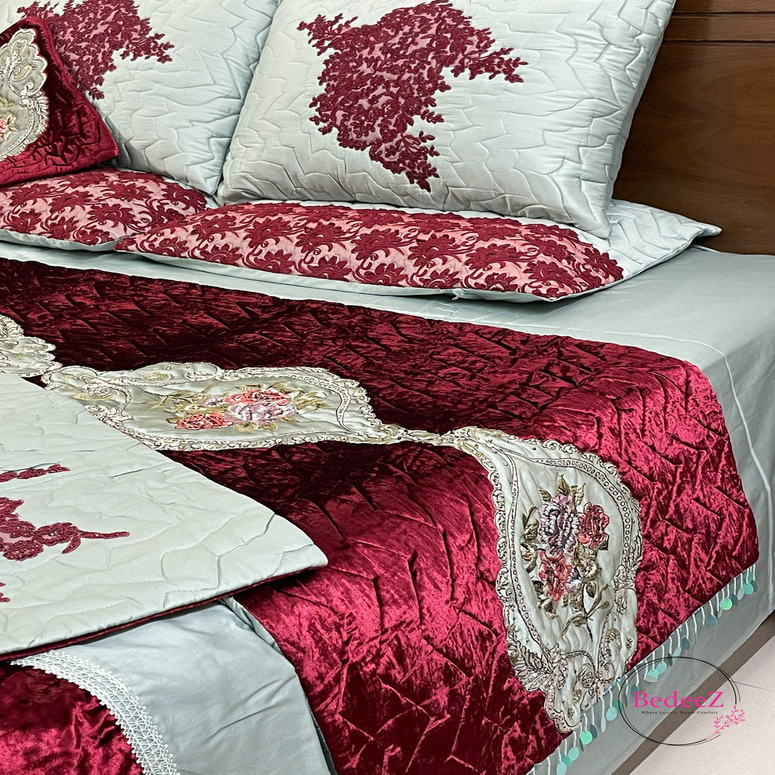 Crimson Velvet Floral Bed Set3.0