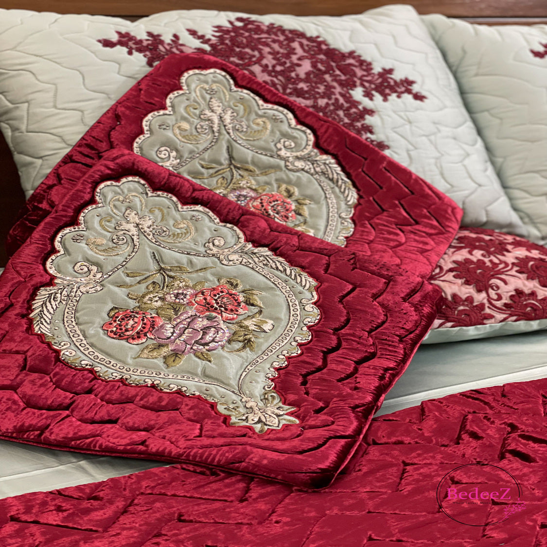 Crimson Velvet Floral Bed Set5.0