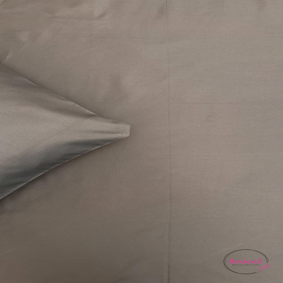 Earthy Taupe Double-Bed Bedsheet1.0