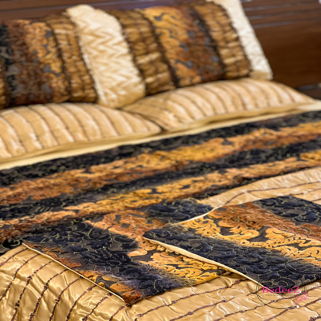 Golden Aura Bed Set2.0