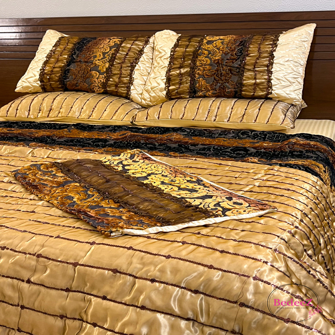 Golden Aura Bed Set3.0