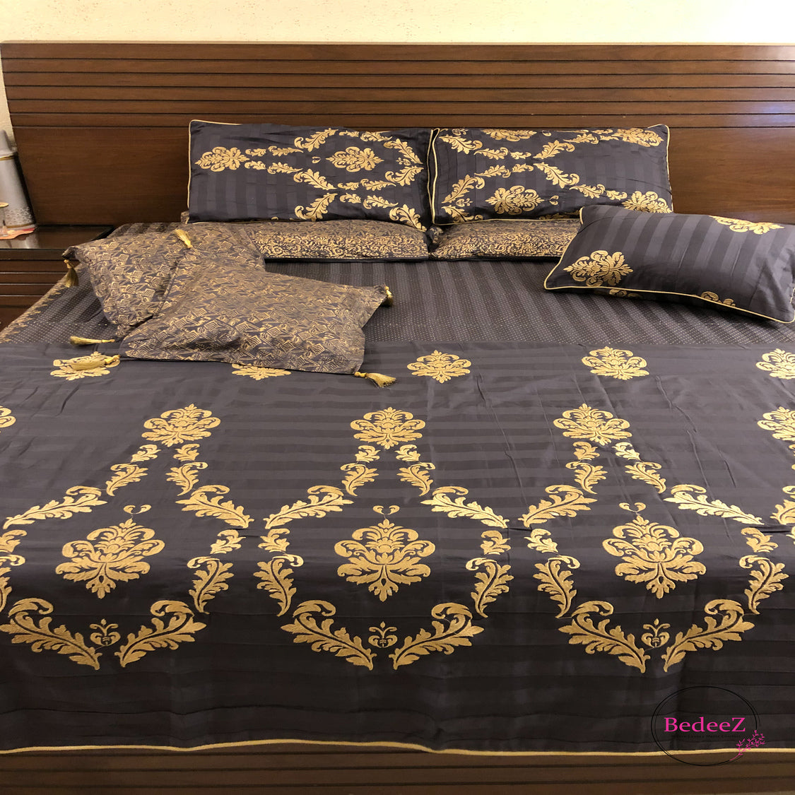 Golden Baroque Block-Print Bed Set1.0