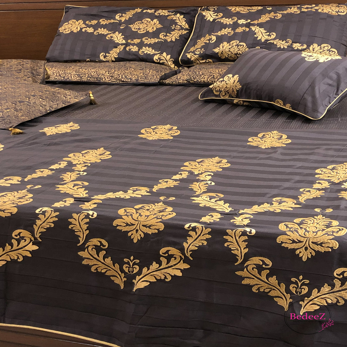 Golden Baroque Block-Print Bed Set5.0