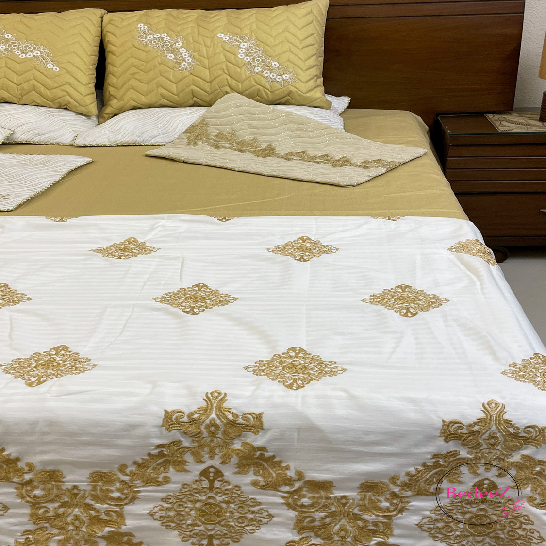 Golden Embroidered Bed Set3.0