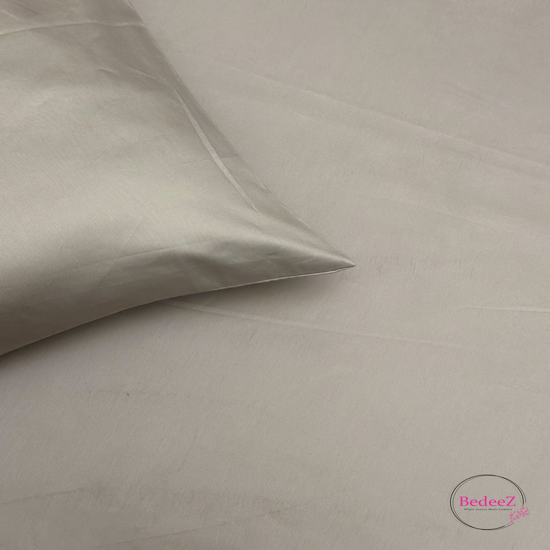 Ivory Grace Double-Bed Bedsheet2.0