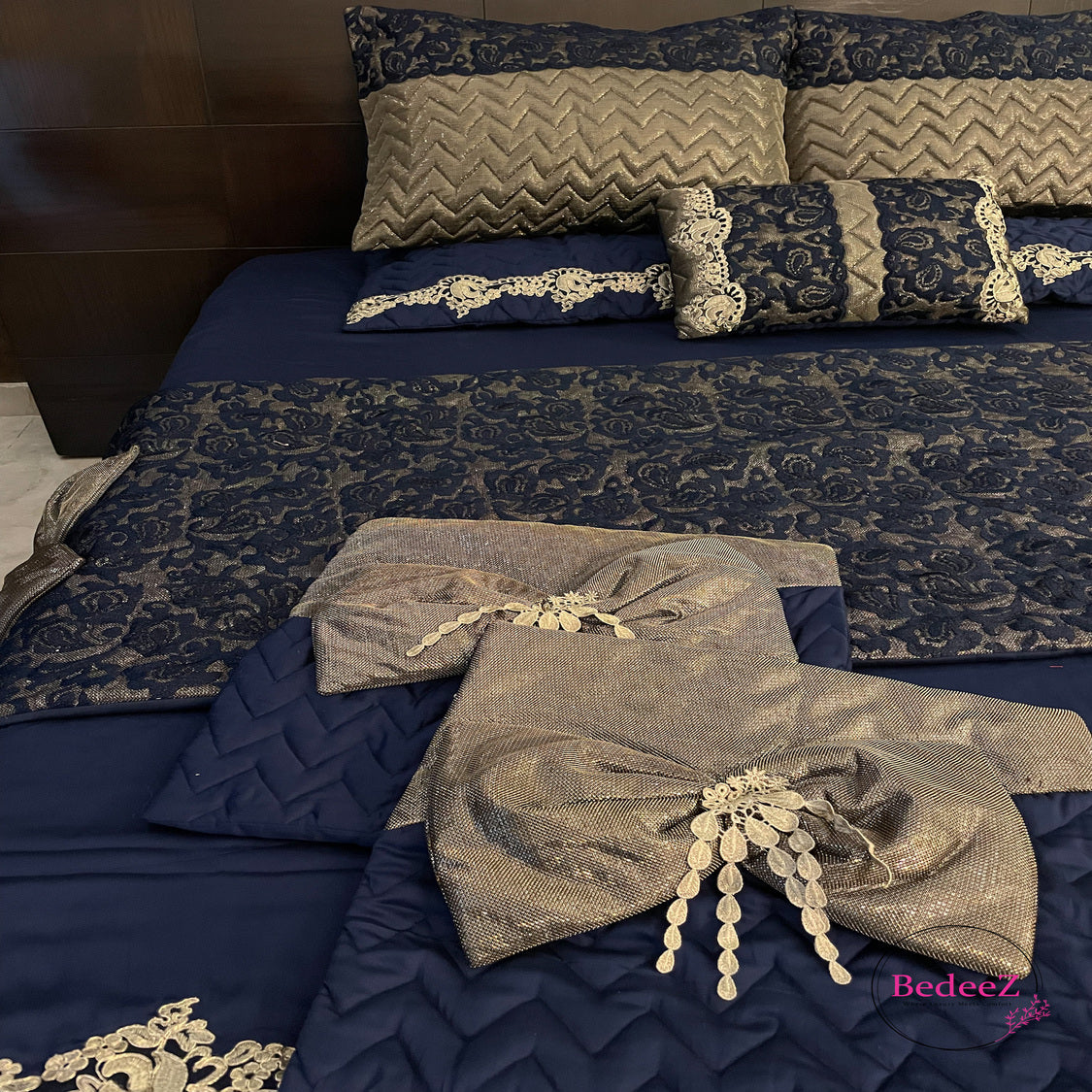 Midnight Blue Lace Embroidered Bed Set4.0