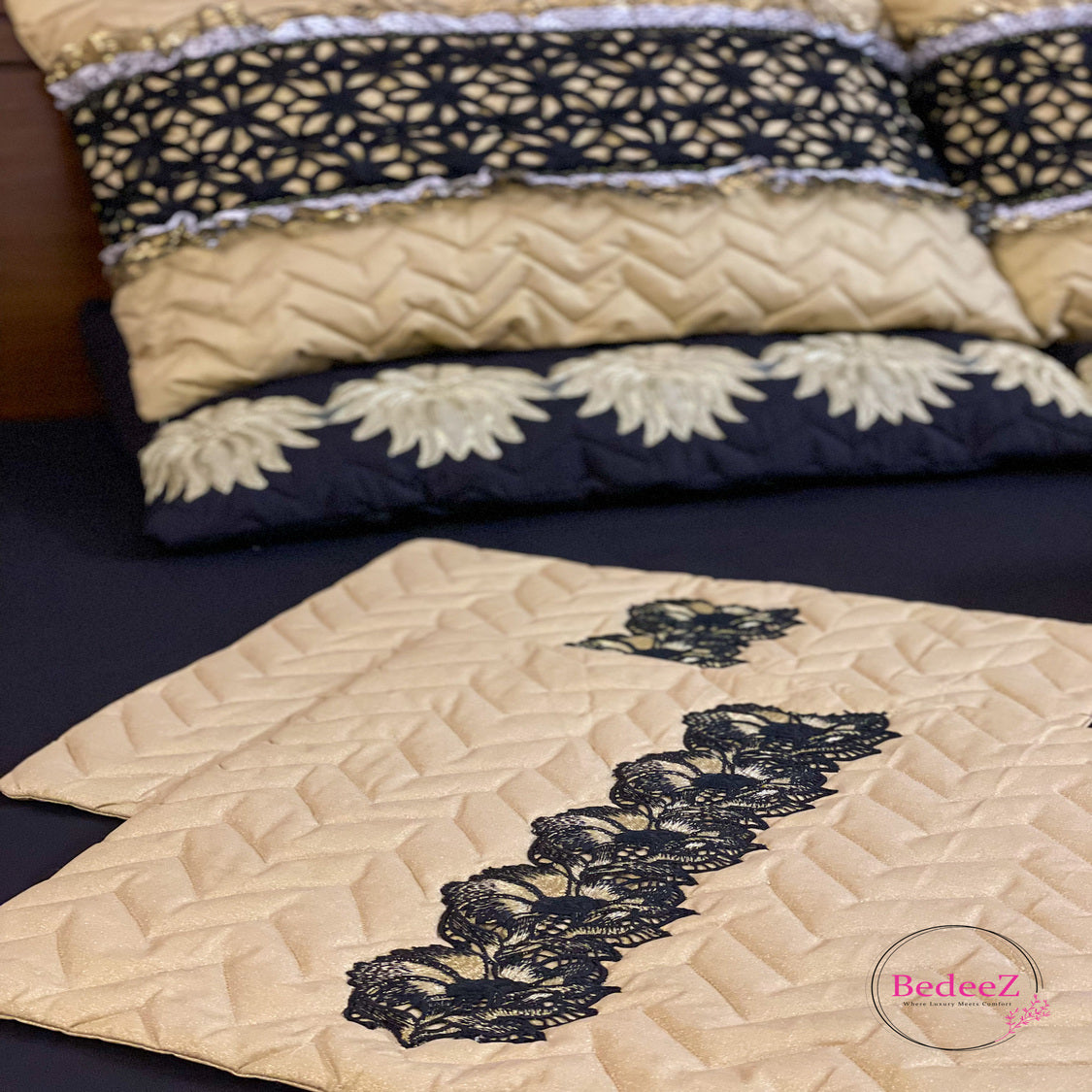 Midnight Floral Embroidered Bed Set5.0