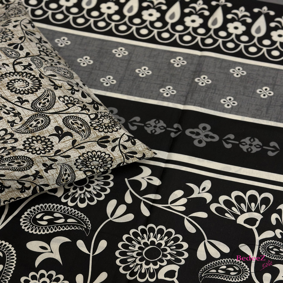 Monochrome Elegance Double-Bed Bedsheet2.0