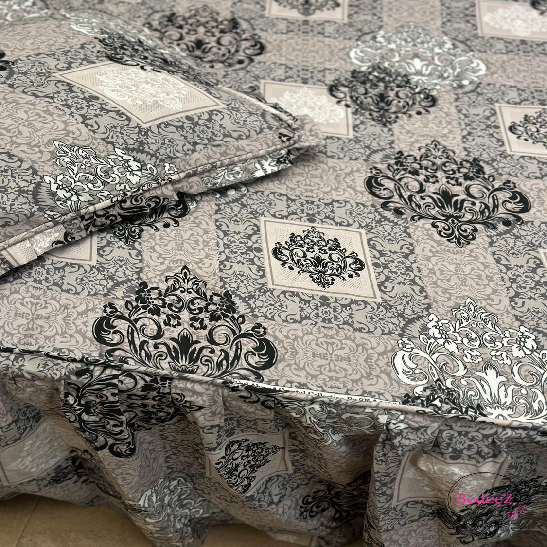 Monochrome Patchwork Frill Bedsheet2.0