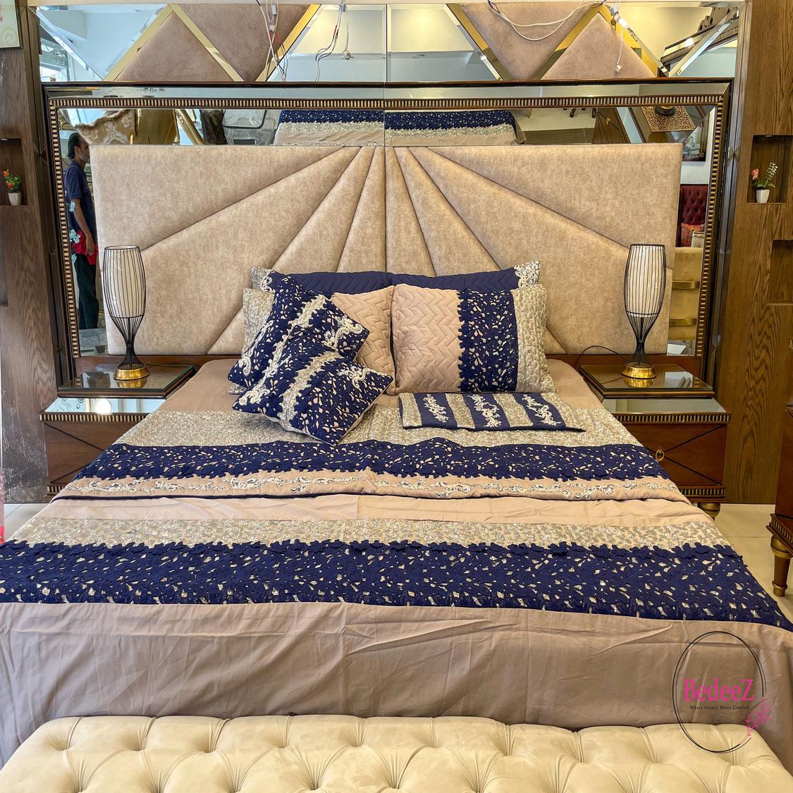 Navy Elegance Floral Bed Set1.0