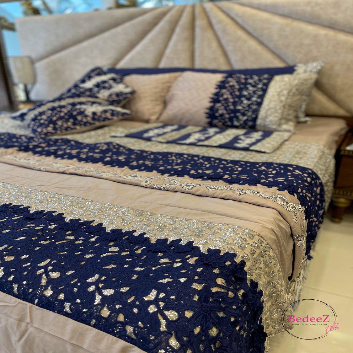 Navy Elegance Floral Bed Set5.0