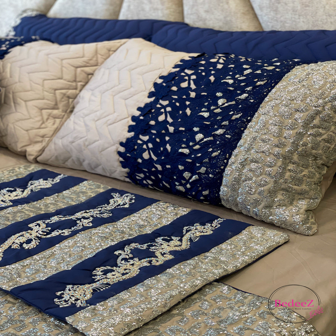 Navy Elegance Floral Bed Set8.0