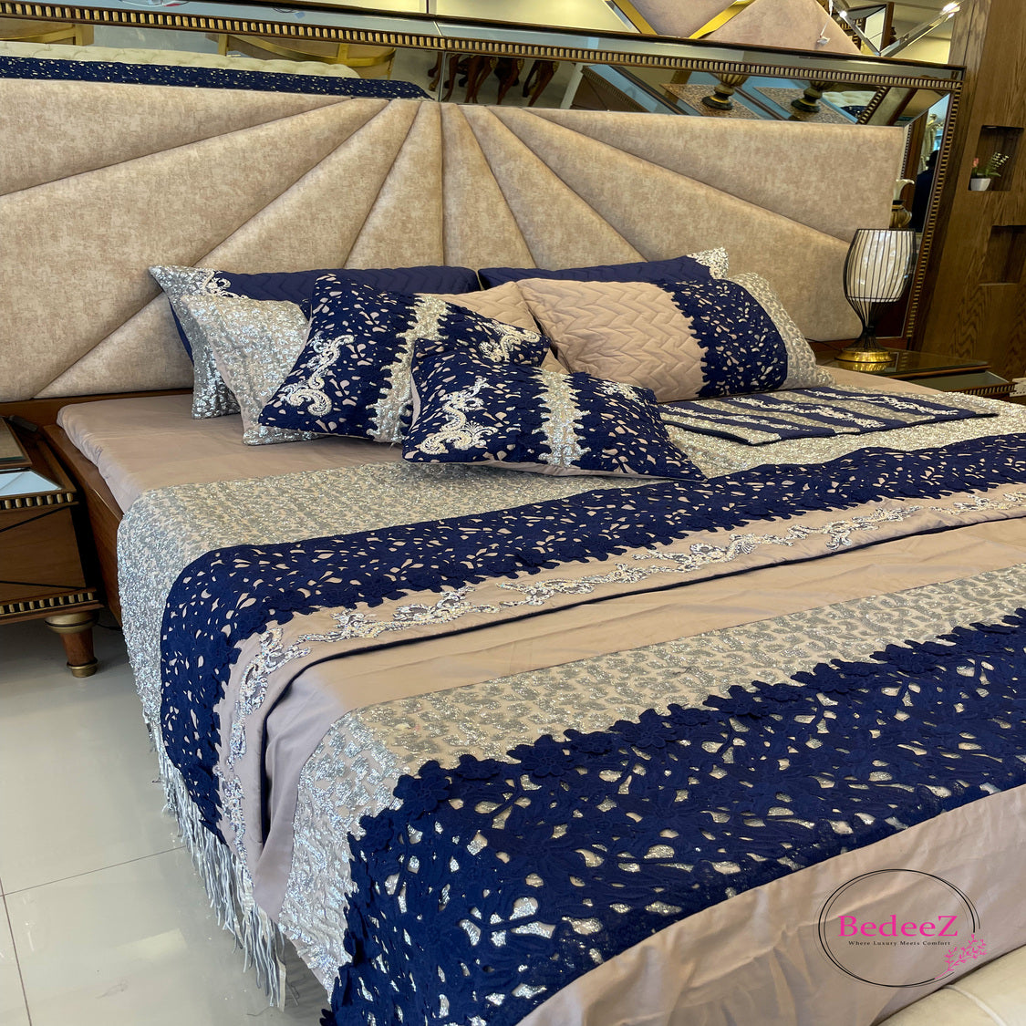 Navy Elegance Floral Bed Set9.0