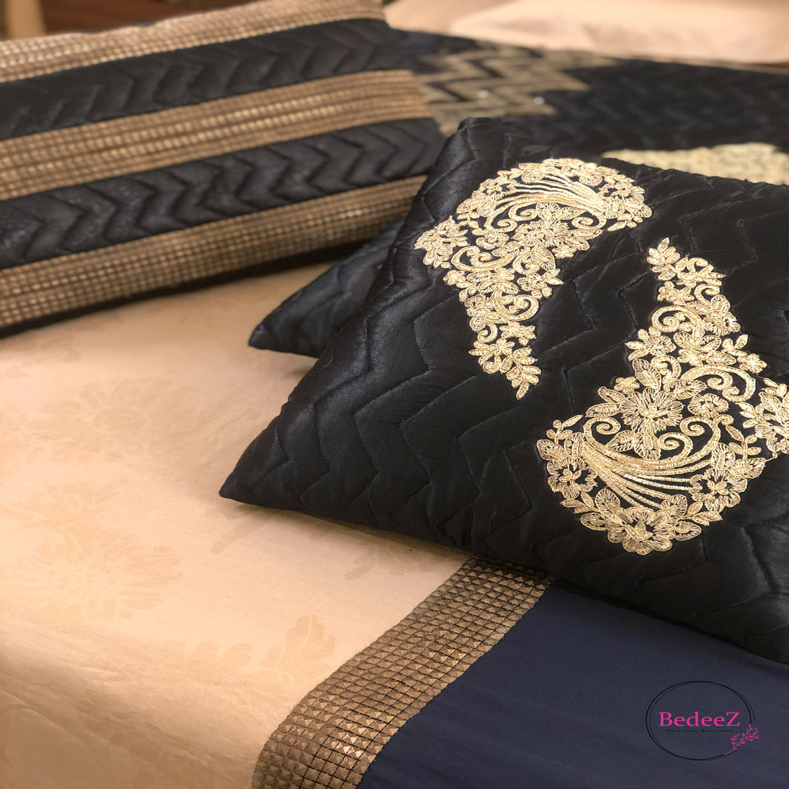 Navy Regal Embroidered Bed Set4.0