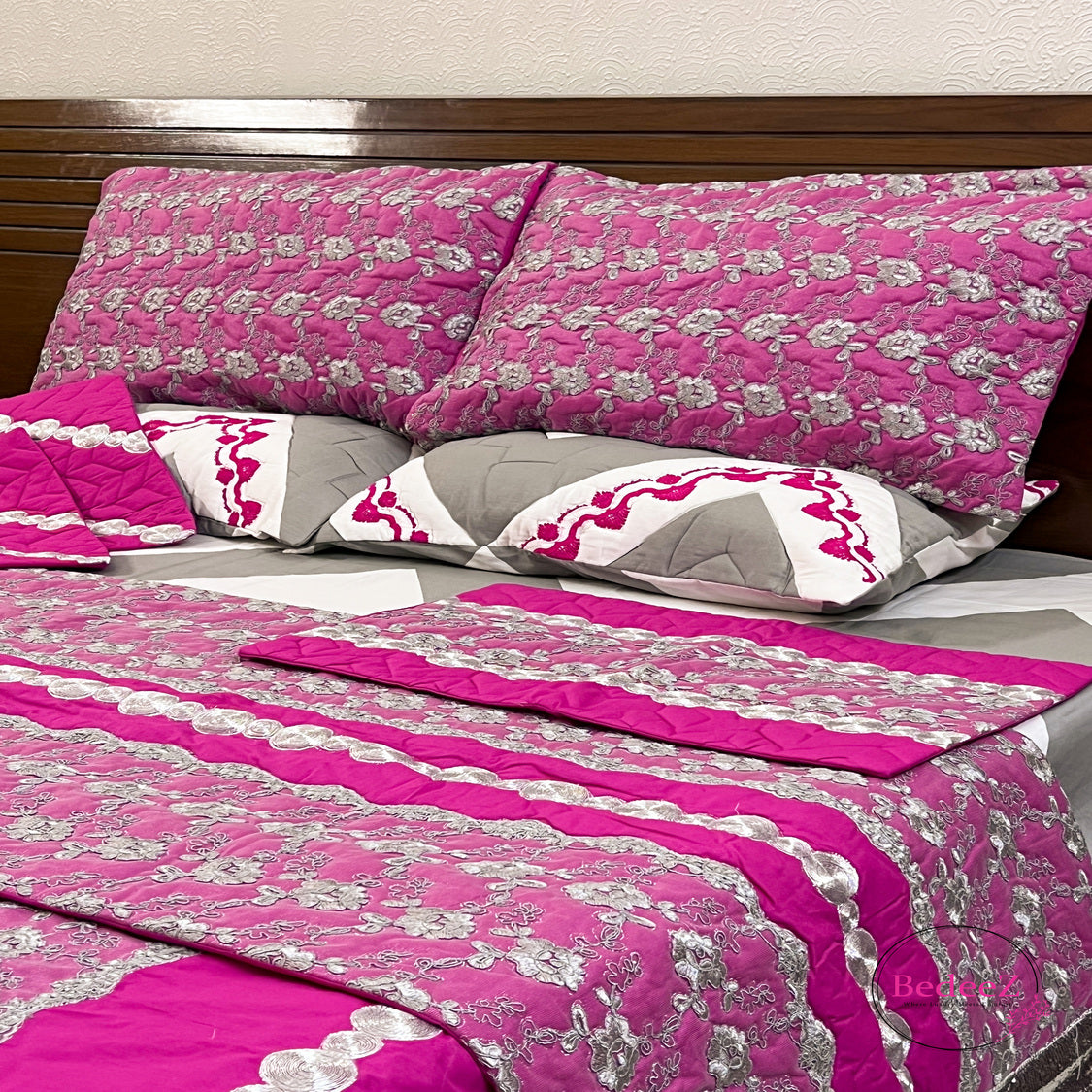 Radiant Blossom Bed Set8.0