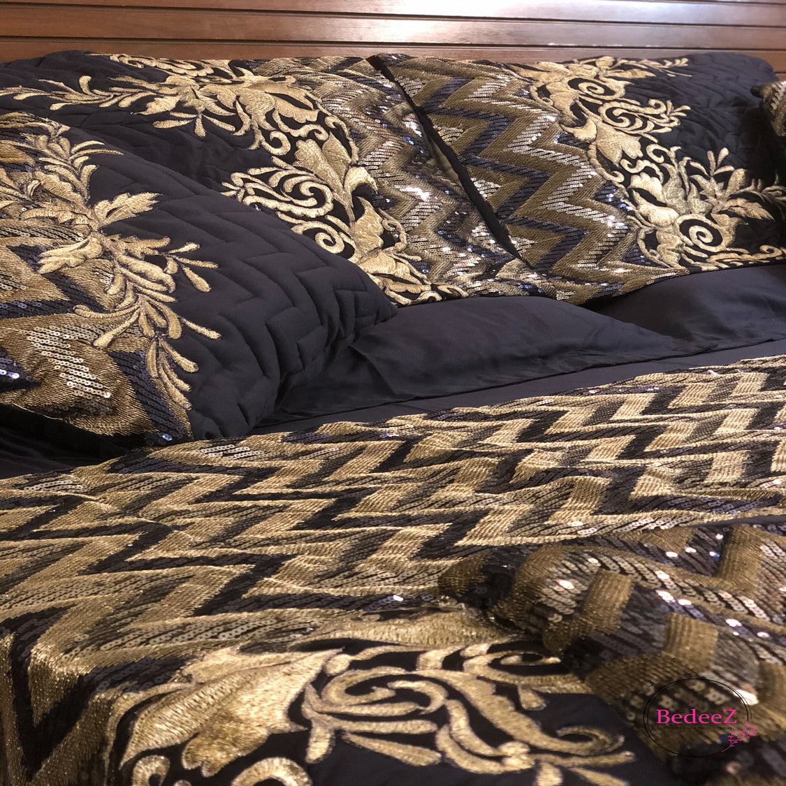 Royal Blue and Gold Embroidered Bed Set3.0