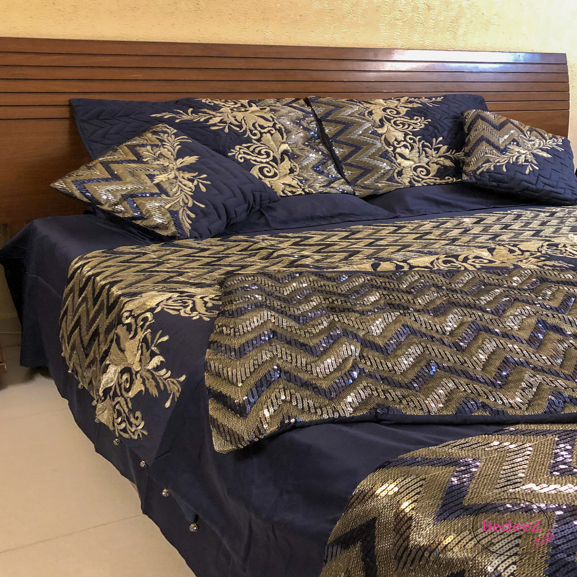 Royal Blue and Gold Embroidered Bed Set4.0