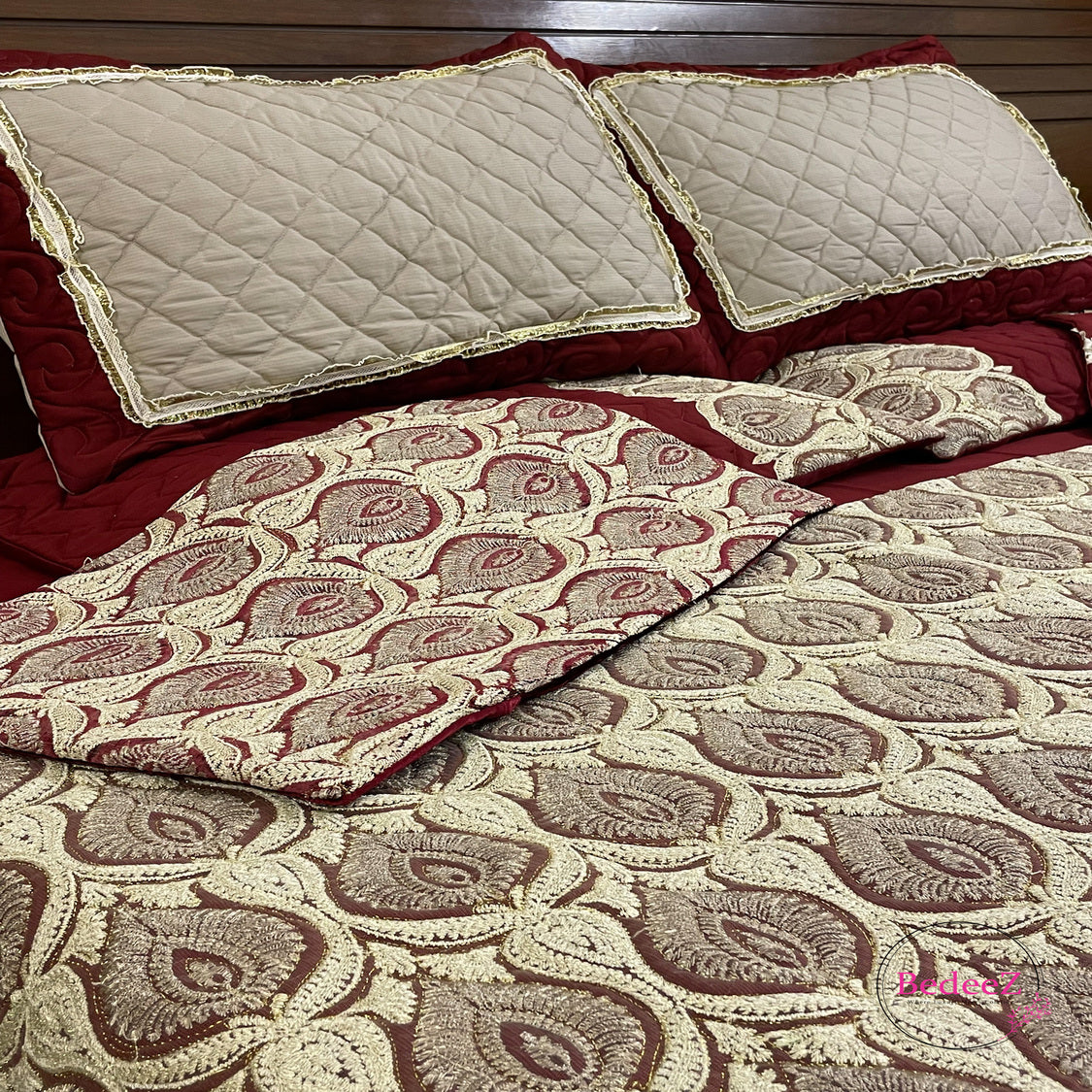 Ruby Paisley Embroidered Bed Set2.0