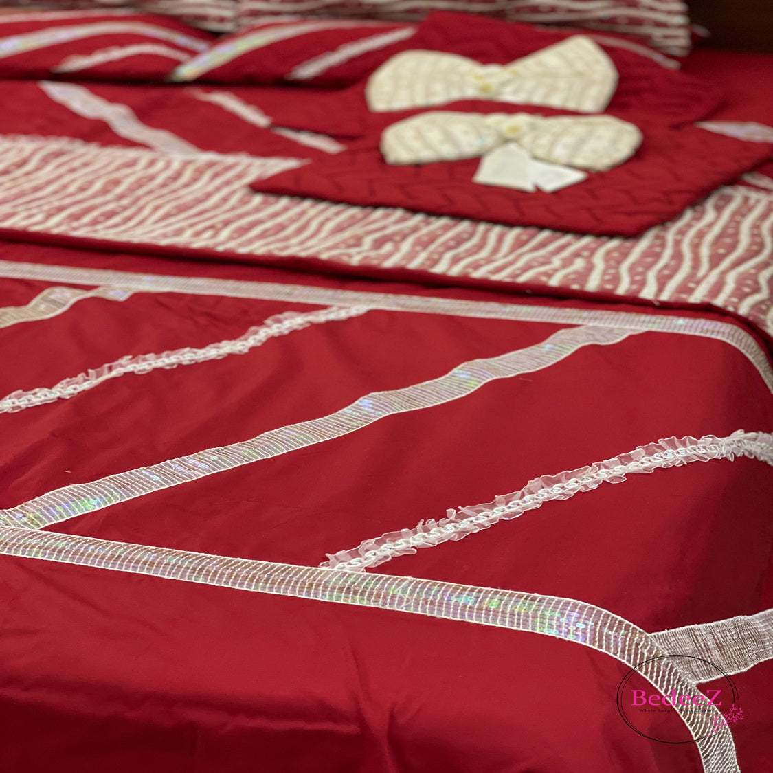 Scarlet Stripes Embellished Bed Set4.0