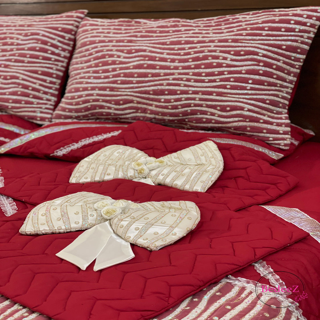 Scarlet Stripes Embellished Bed Set6.0