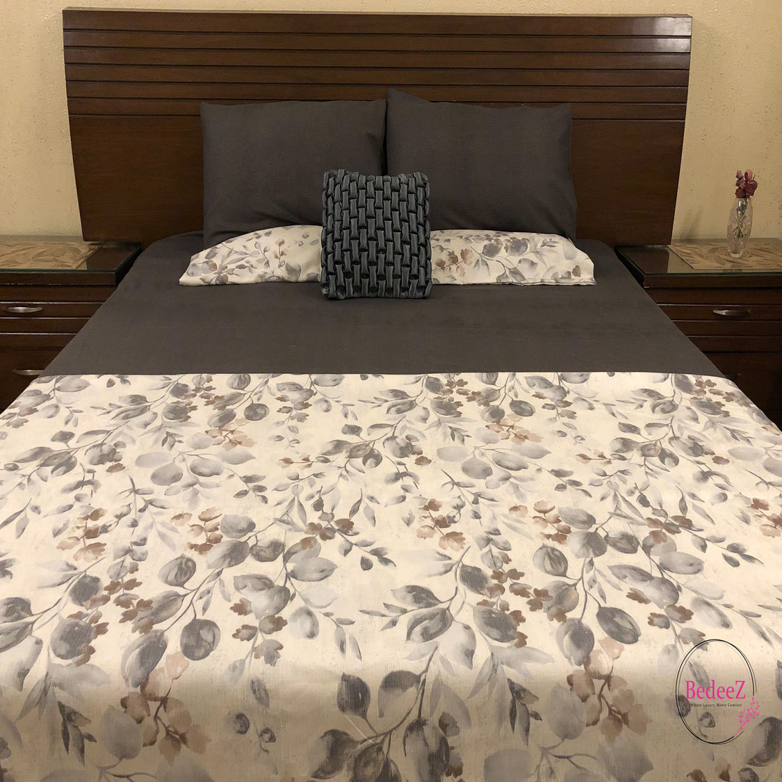 Serene Floral Bedding Set1.0