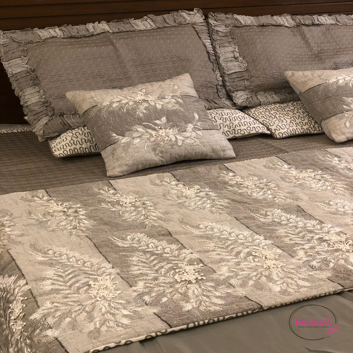 Silver Fern Embroidered Bed Set3.0